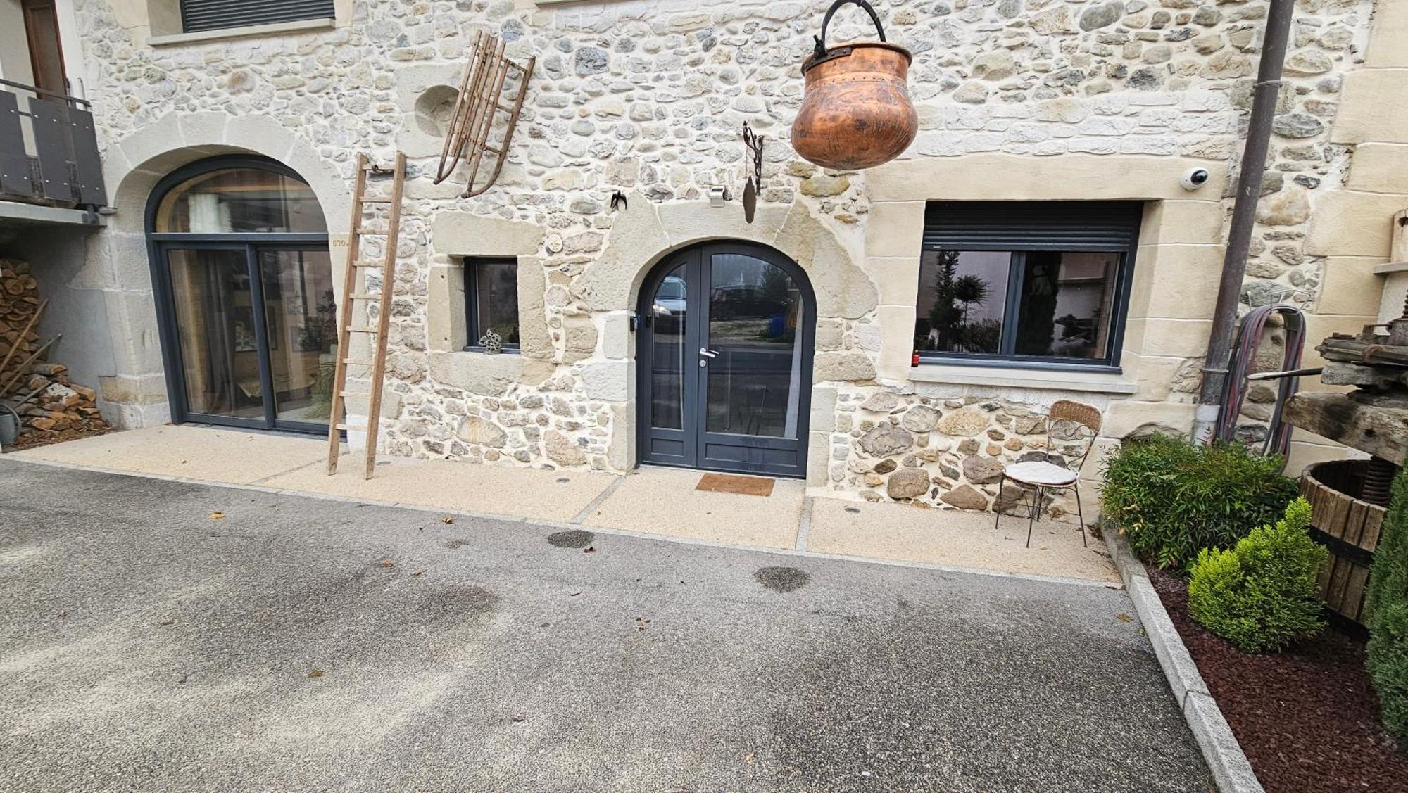 Spa Dans Les Alpes Desingy Exterior foto